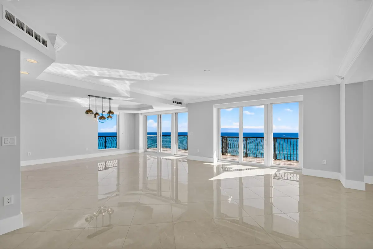 4-web-or-mls-4-print-5D1A0408 at 5150 N Ocean Drive 1201, Singer Island