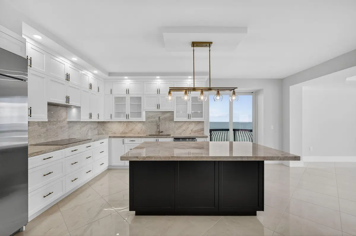 21-web-or-mls-5D1A0490 at 5150 N Ocean Drive 1201, Singer Island