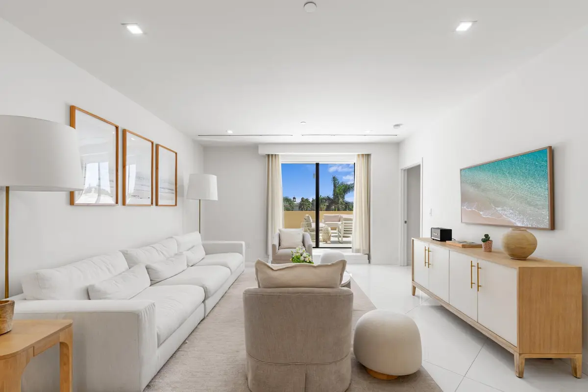 150 Bradley Place 306, Palm Beach, FL – photo 2