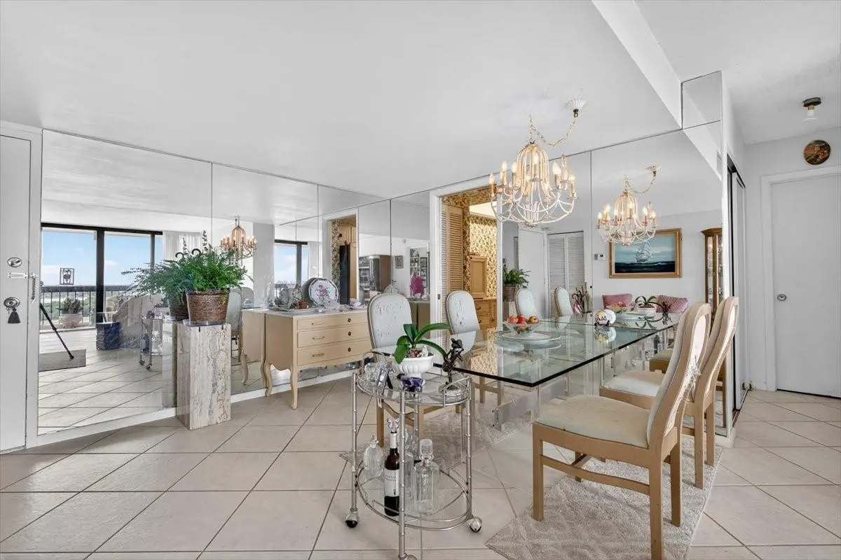 fbc655b76b2706df386e556b04fb40a6 at 2425 Presidential Way 1502, West Palm Beach