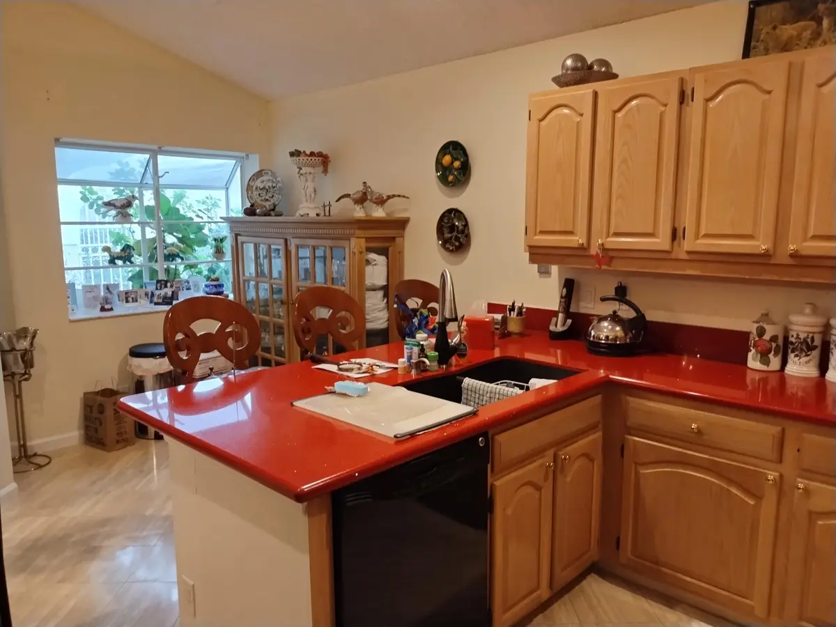 906 Dickens Place, West Palm Beach, FL – photo 4
