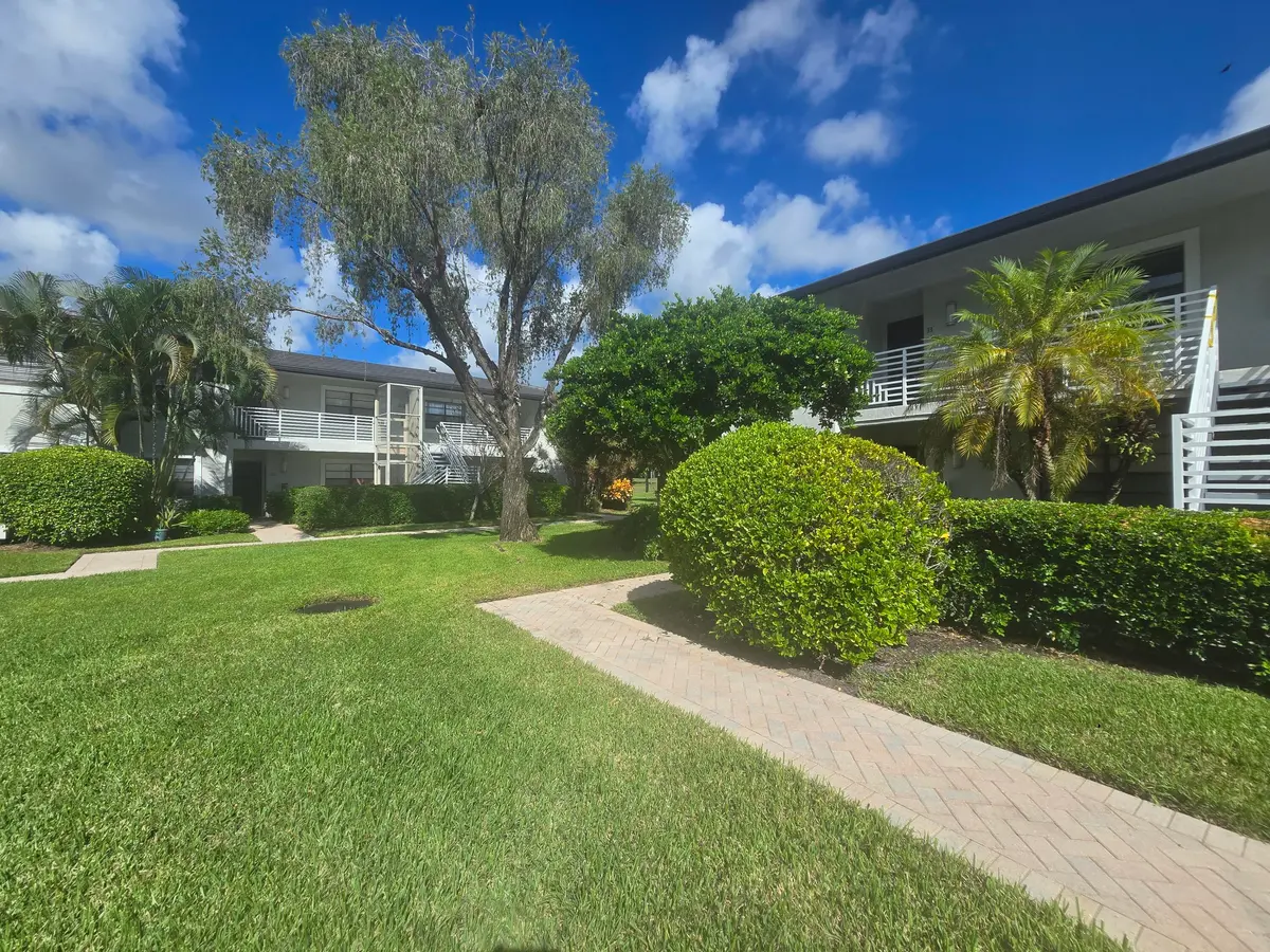 20251021_105625 at 32 Southport Lane B, Boynton Beach