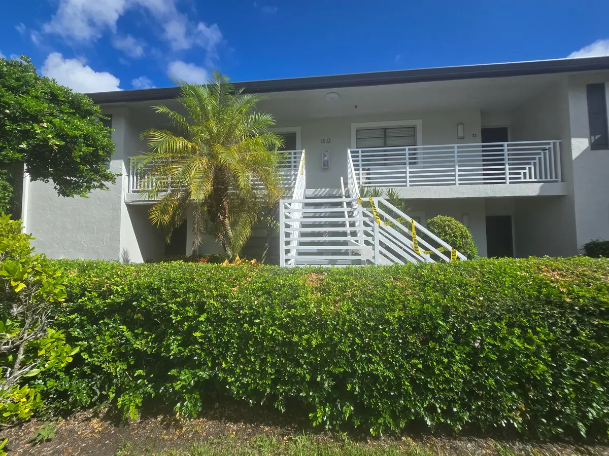 front at 32 Southport Lane B, Boynton Beach
