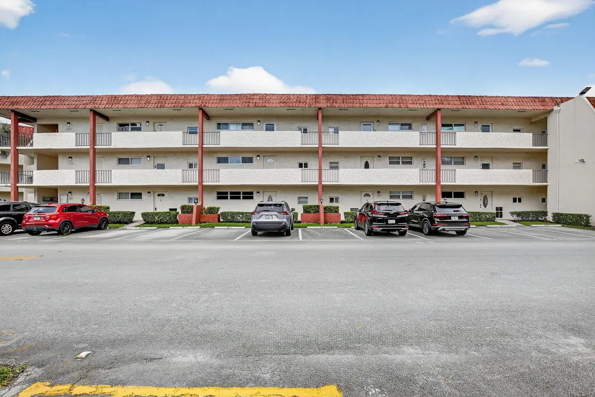 2-print-002__A7A2011 - Copy at 411 S Hollybrook Drive 104, Pembroke Pines