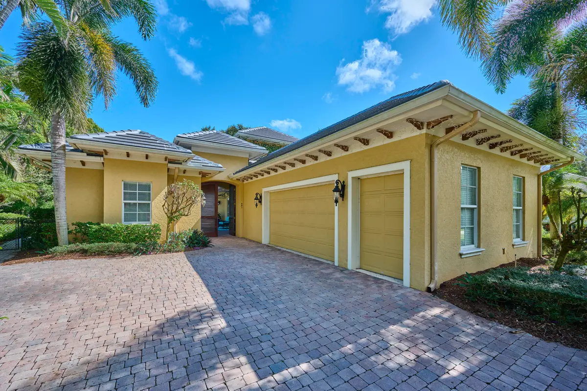 _NZ70246_HDR at 601 Bridgewater Lane, Vero Beach