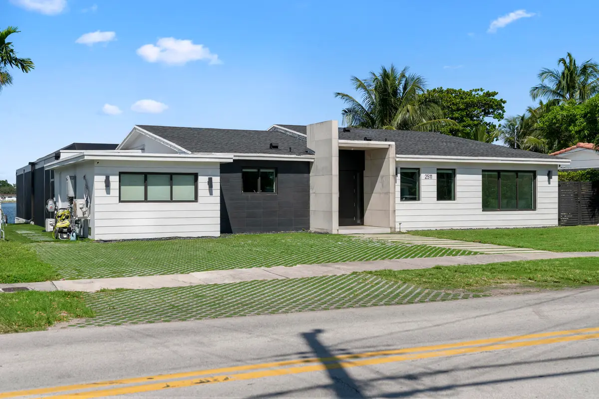 2511 NE 209th Terrace, Miami, FL – photo 3