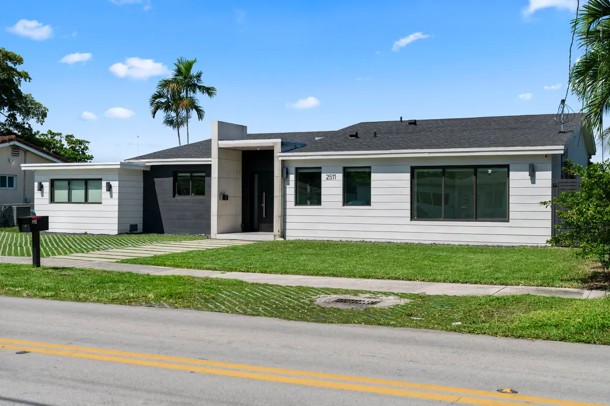 2511 NE 209th Terrace, Miami, FL – photo 4