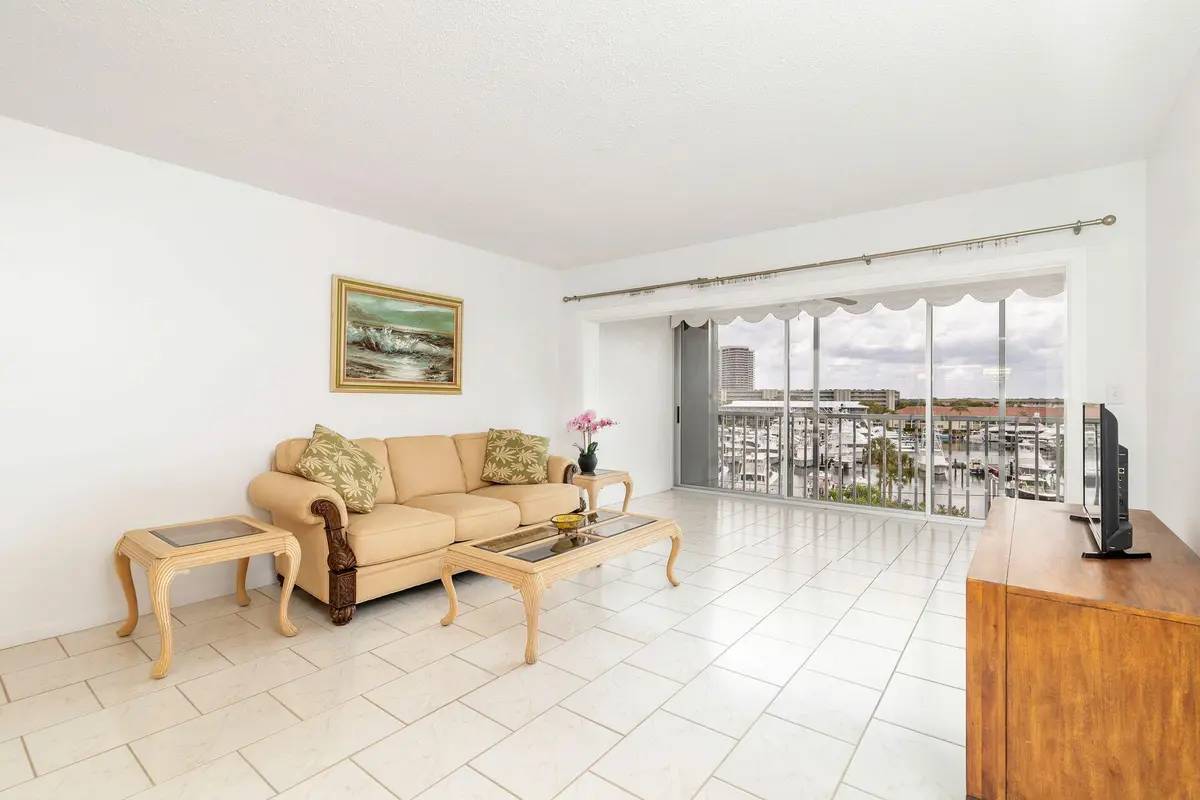 907 Marina Drive 402, North Palm Beach, FL – photo 5