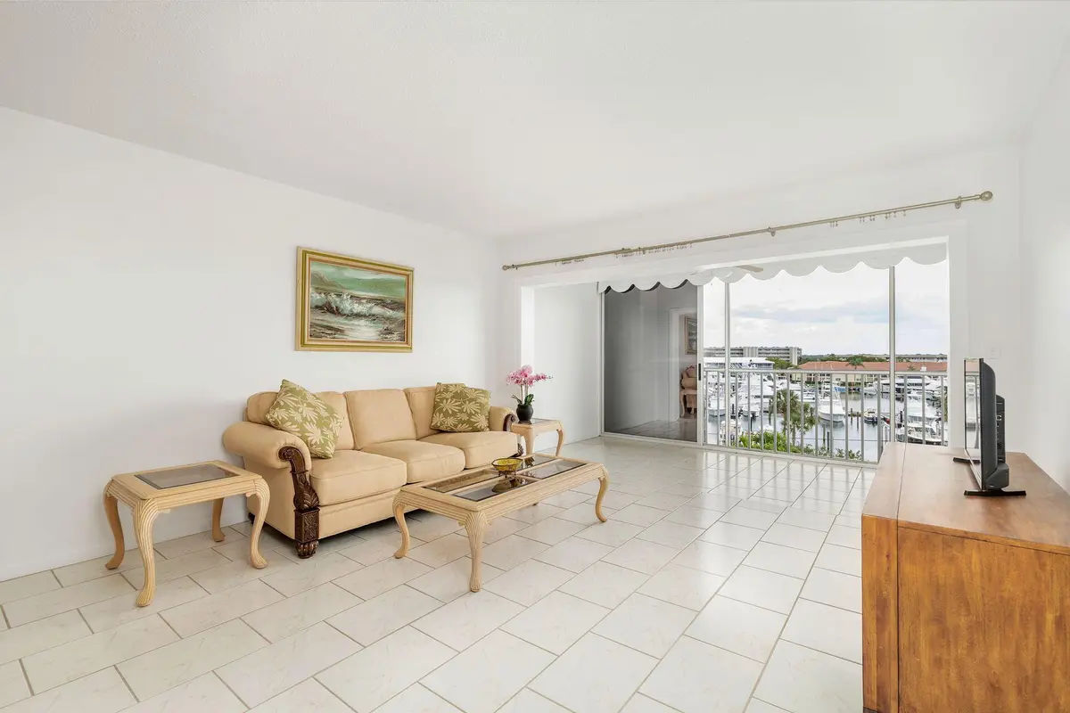 907 Marina Drive 402, North Palm Beach, FL – photo 7