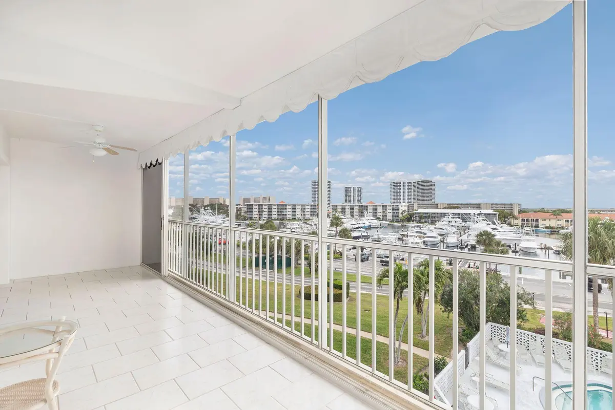 907 Marina Drive 402, North Palm Beach, FL – photo 8