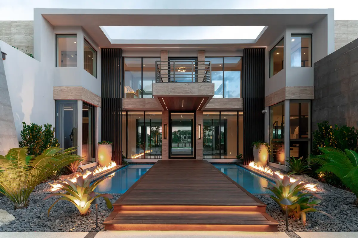 488 S Beach Rd, Jupiter Island, 33455-5 at 488 S Beach Road, Jupiter Island