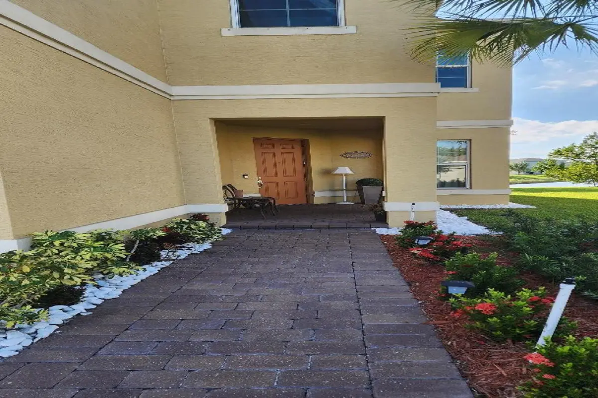 front porch at 1998 NW Cataluna Circle, Port St. Lucie