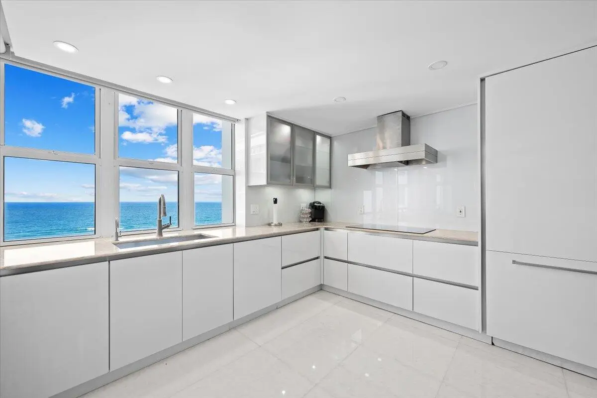 top of the line kitchen at 2000 S Ocean Boulevard 11-D, Boca Raton