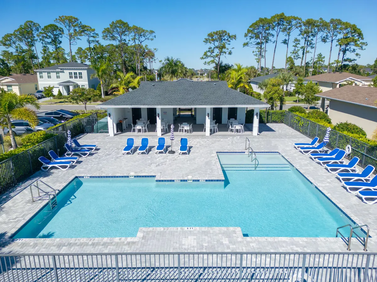 460 Veridian Cir NW, Palm Bay, FL 32907- at 460 Veridian Circle, Palm Bay
