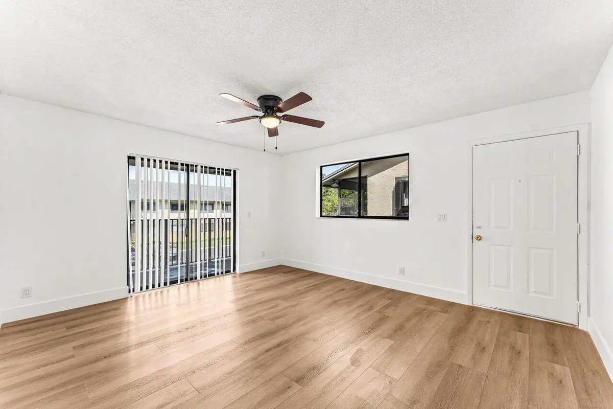 Family Room at 522 Trace Circle 209, Deerfield Beach
