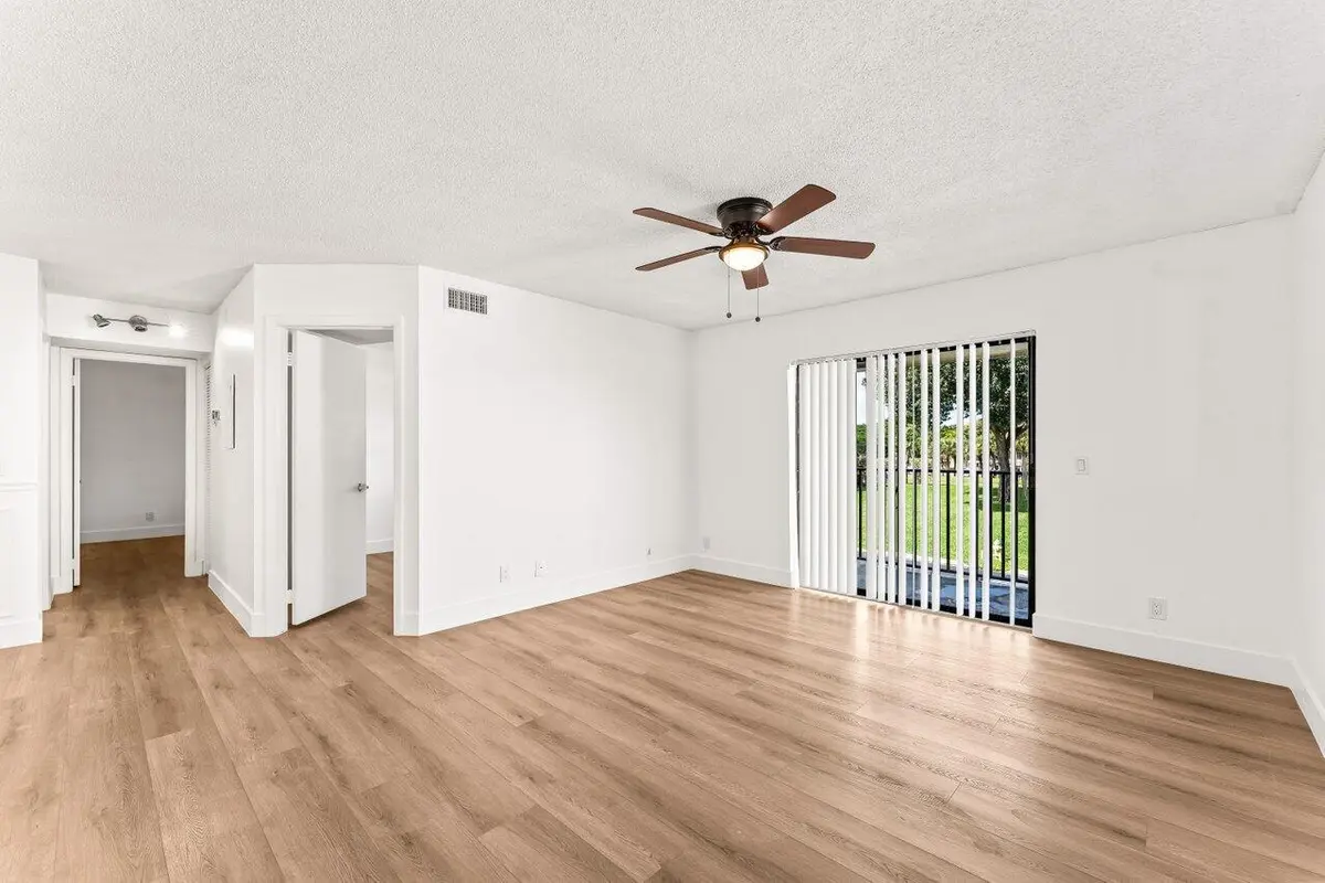 Renovated! at 522 Trace Circle 209, Deerfield Beach