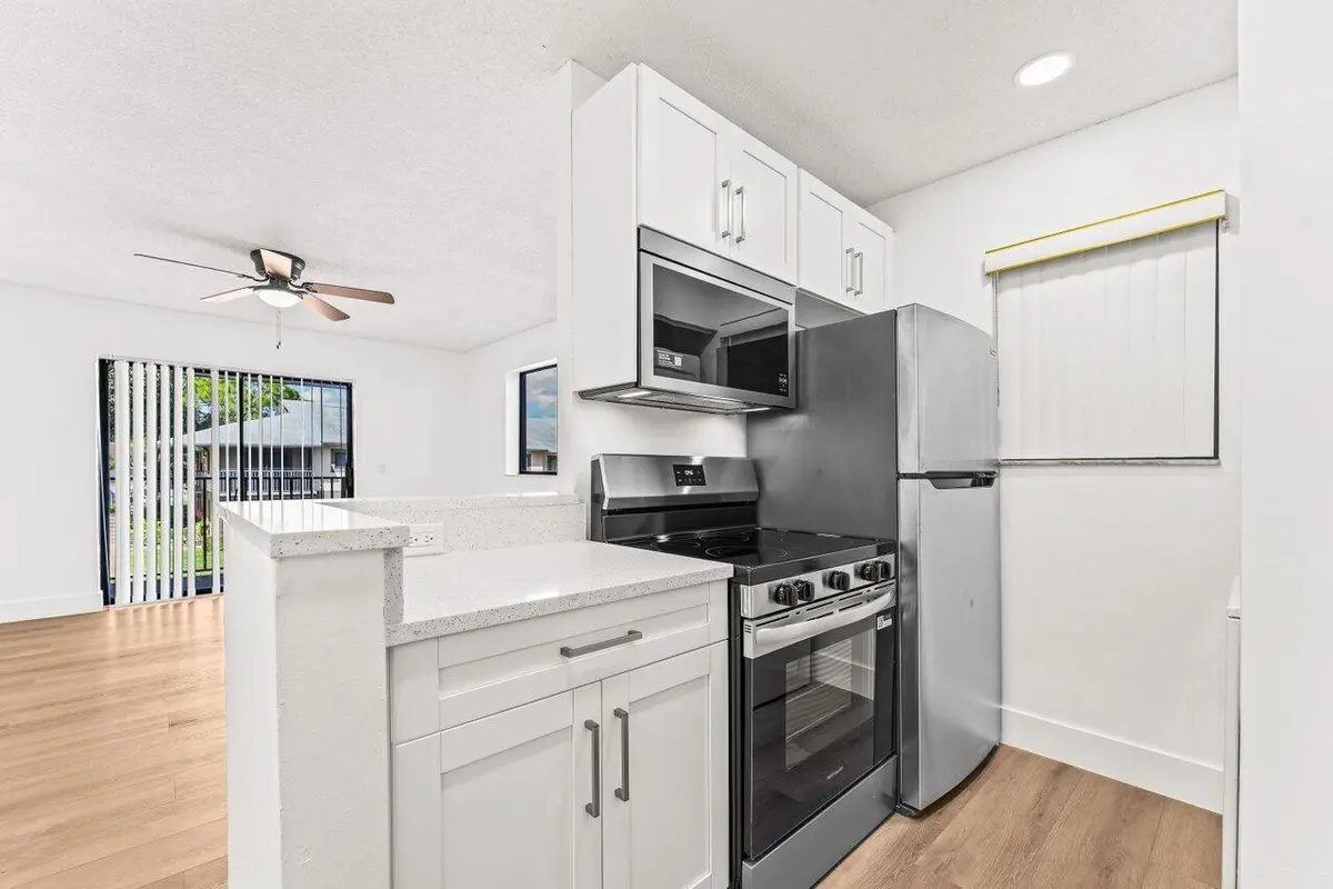 Kitchen at 522 Trace Circle 209, Deerfield Beach