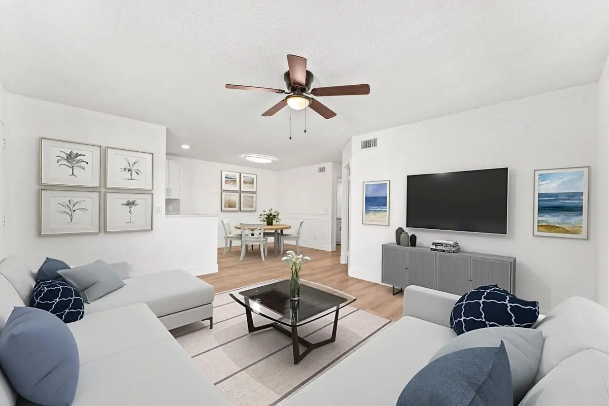 VIRTUALLY STAGED at 522 Trace Circle 209, Deerfield Beach