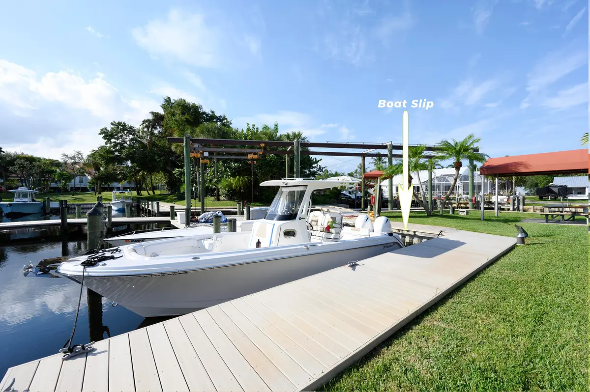 DEEDED DOCK at 2359 Treasure Isle Drive 38, Palm Beach Gardens