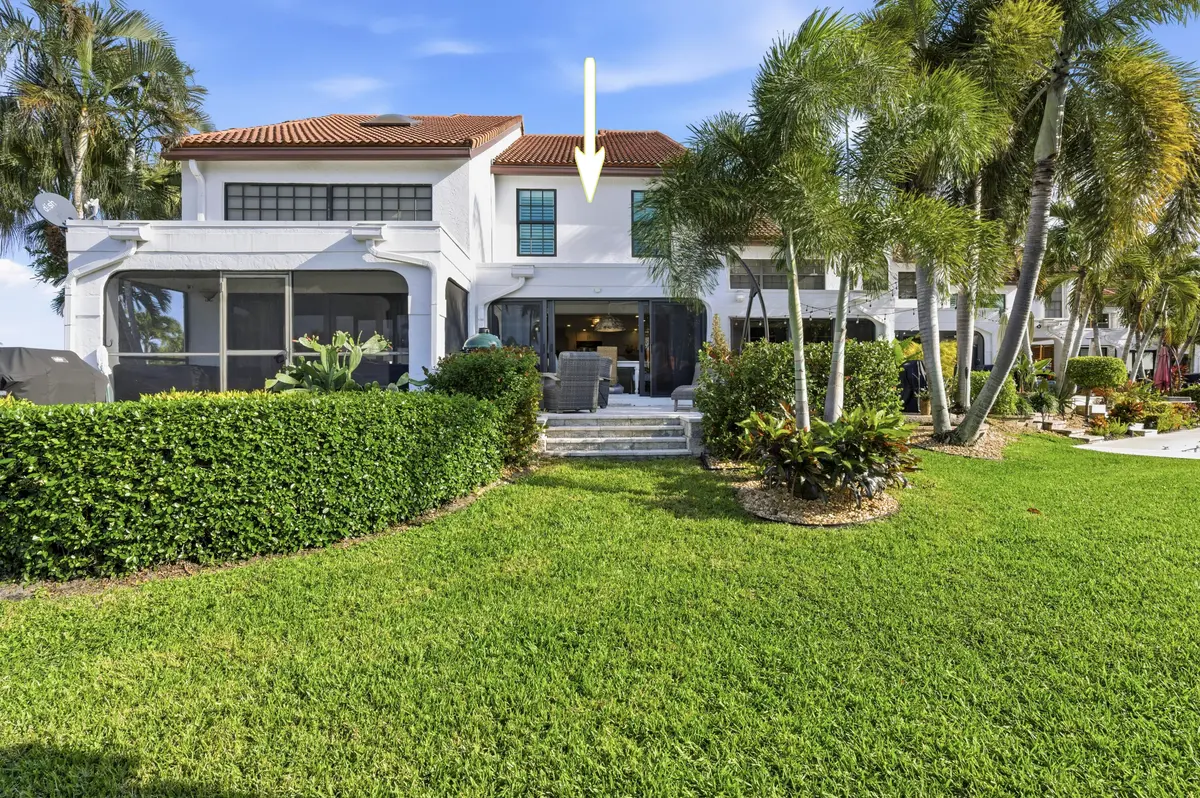 BACK EXTERIOR at 2359 Treasure Isle Drive 38, Palm Beach Gardens
