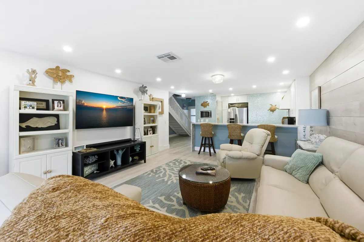 LIVING ROOM at 2359 Treasure Isle Drive 38, Palm Beach Gardens