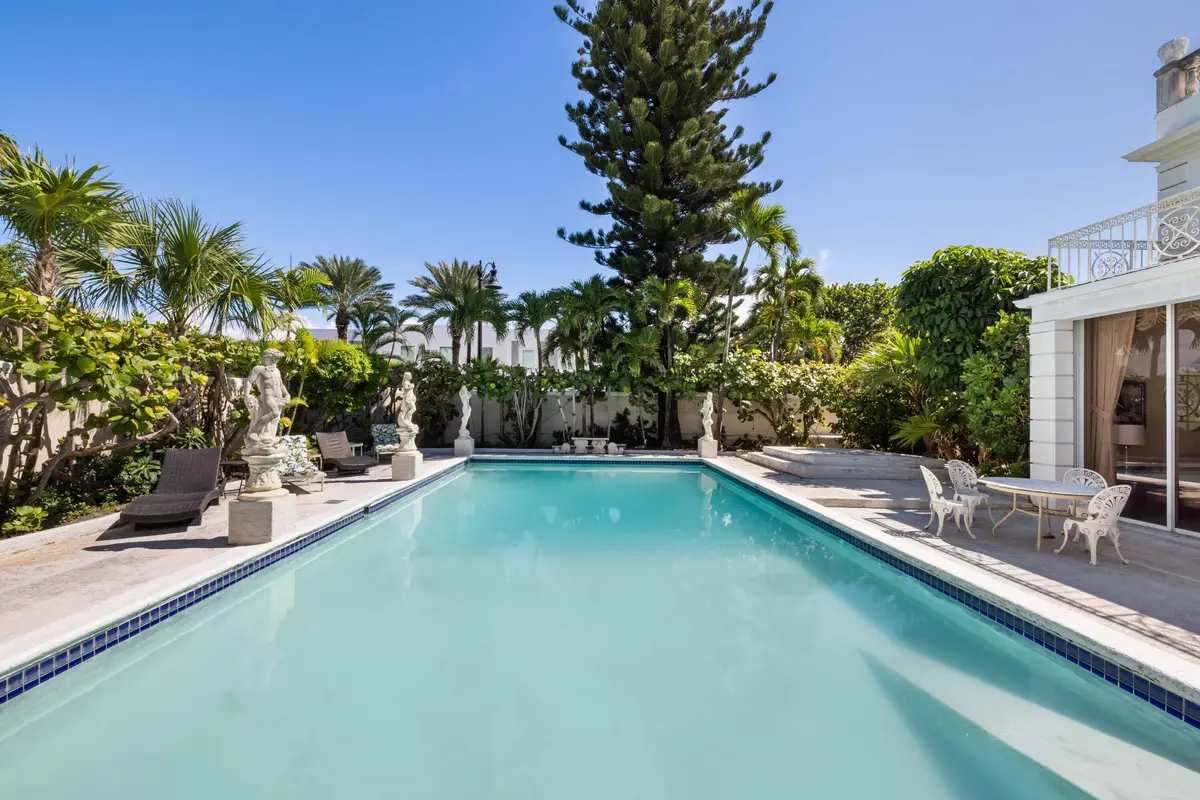 ET6A8690 at 1048 S Ocean Boulevard, Palm Beach