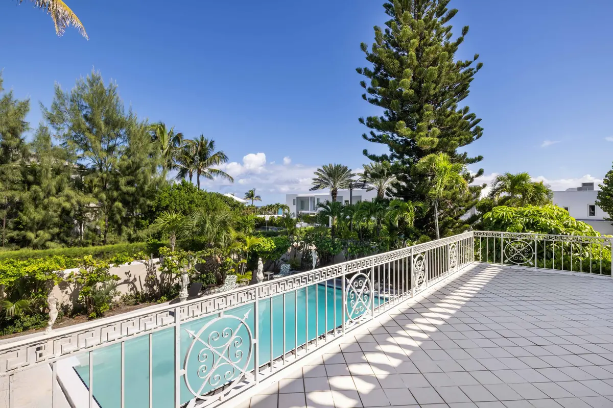 ET6A8657 at 1048 S Ocean Boulevard, Palm Beach