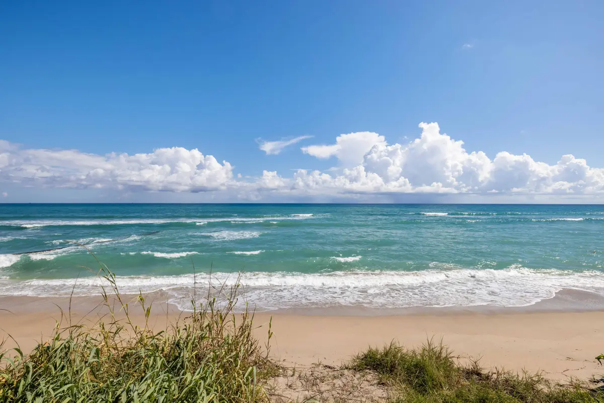 ET6A8593 at 1048 S Ocean Boulevard, Palm Beach