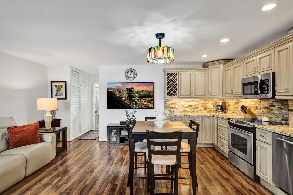 Entertainment Space at 1850 S Ocean Drive 213, Fort Lauderdale