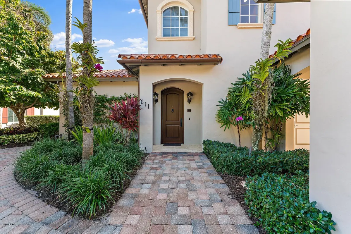 ENTRY WAY at 611 White Pelican Way, Jupiter
