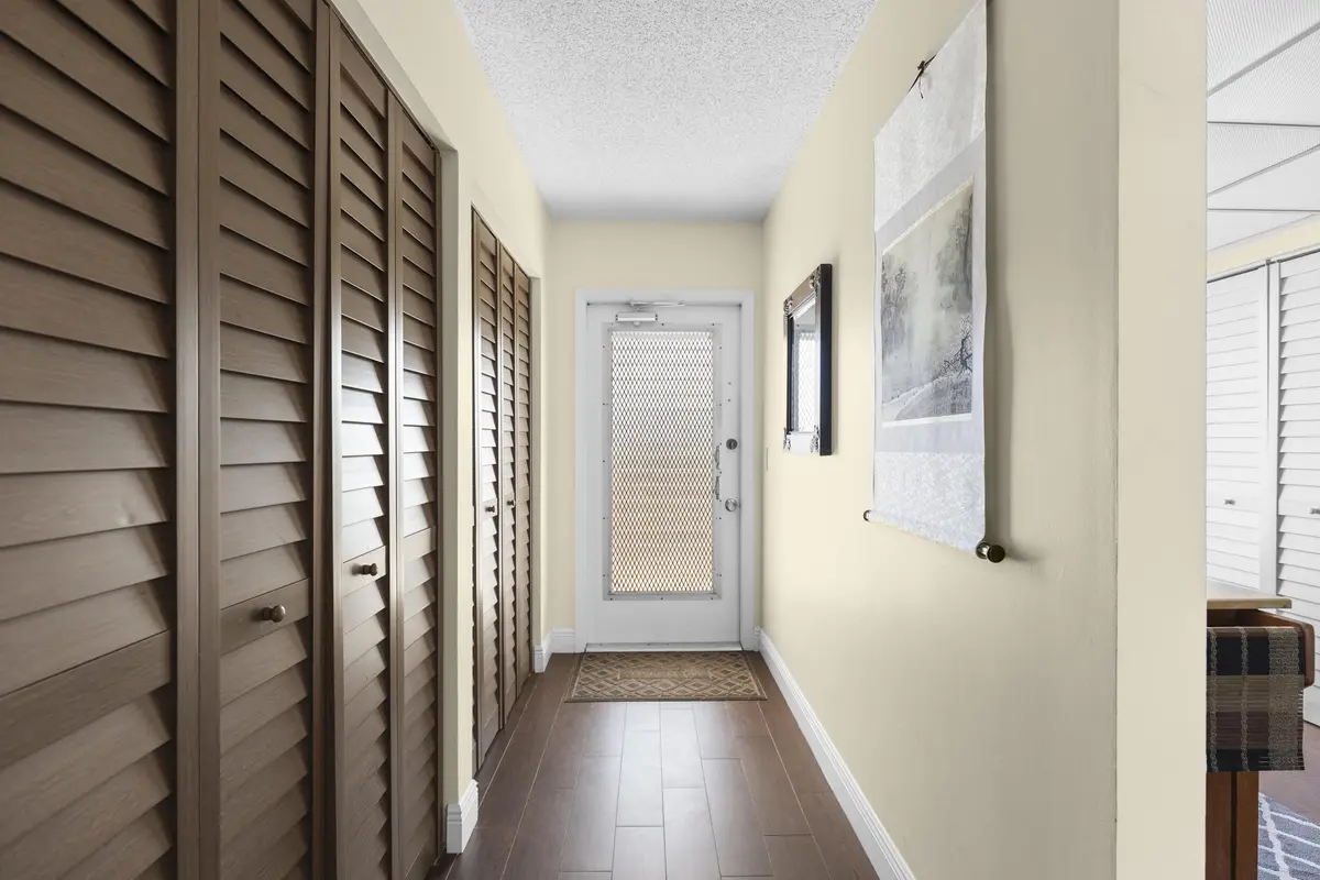 Enrty at 14671 Bonaire Boulevard 404, Delray Beach