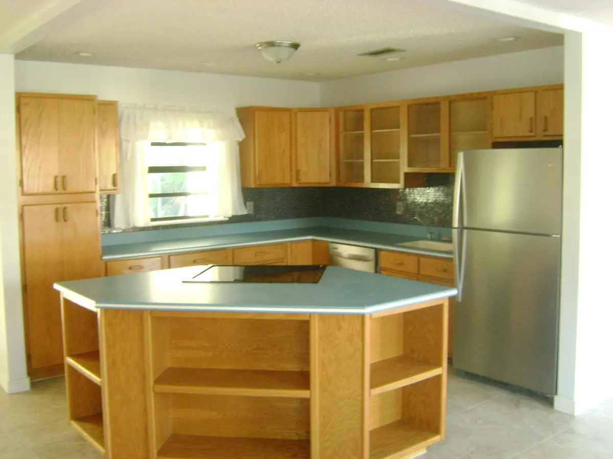 20230907224916152166000000-o at 8350 SE Sweetbay Drive, Hobe Sound