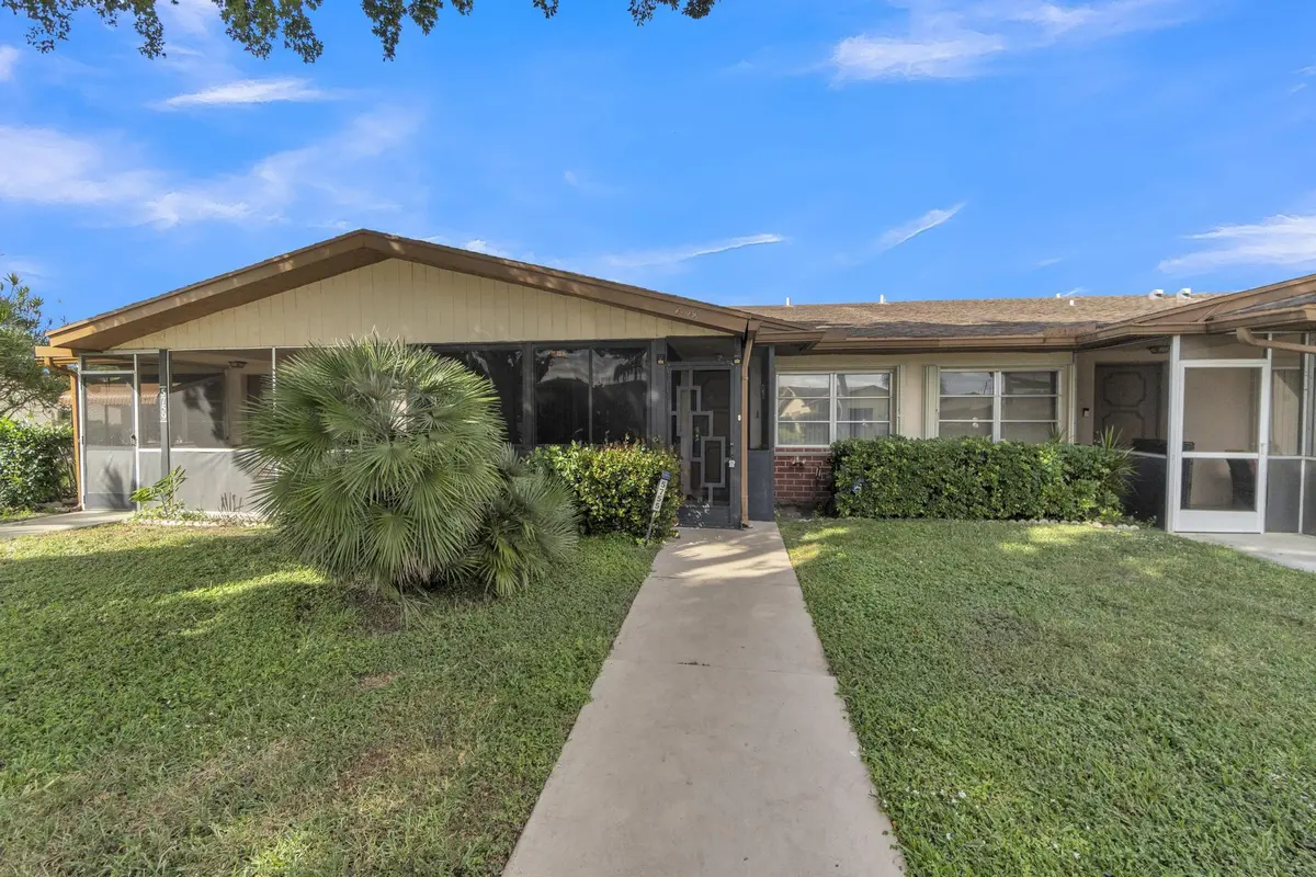 Front view of the House at 5755 Doris Court, Delray Beach