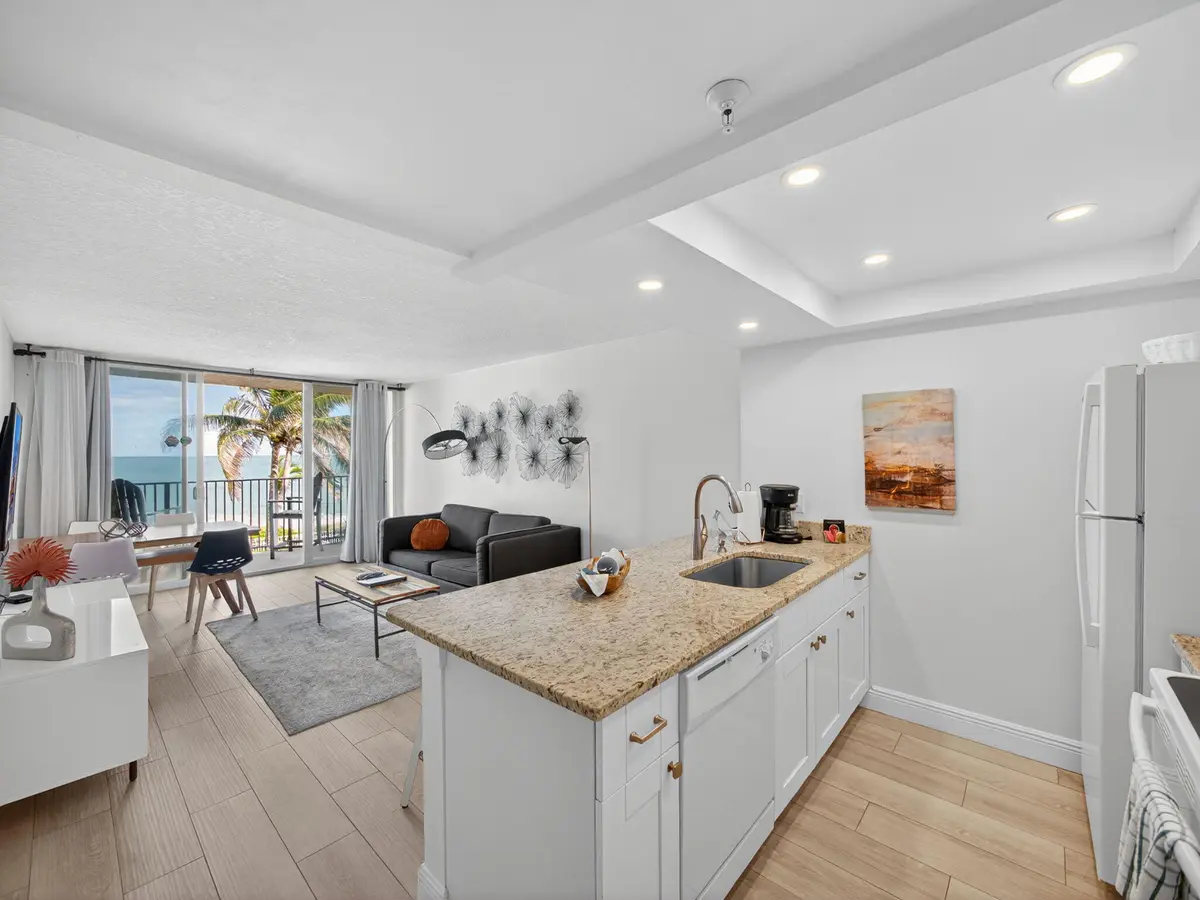 11-web-or-mls-008 at 9800 S Ocean Drive 302, Jensen Beach