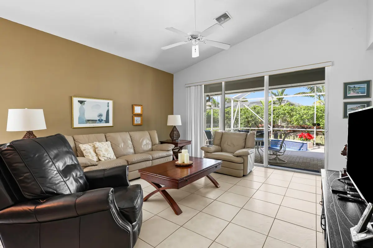 453a9564 at 9082 Bay Point Cir Circle, West Palm Beach