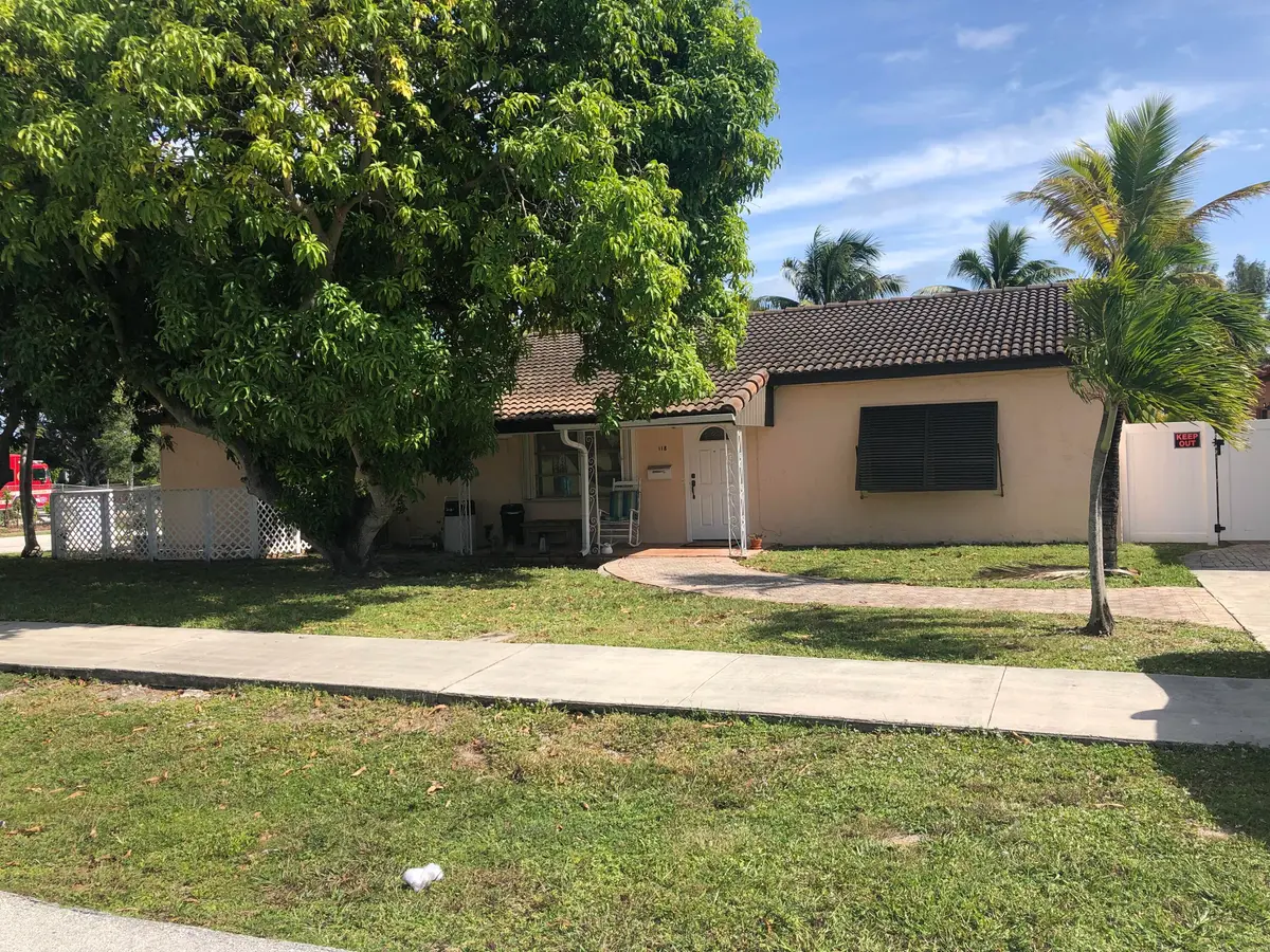 front at 118 NW 4th Street, Boynton Beach