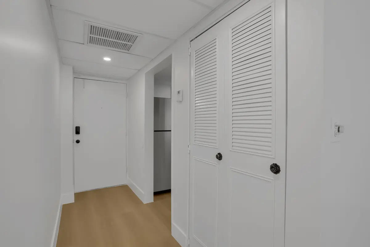 10-web-or-mls-0E2A2196 at 103 Royal Park Drive 1d, Oakland Park