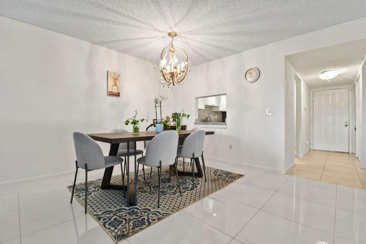 Dining Area at 140 Lake Nancy Lane 112, West Palm Beach