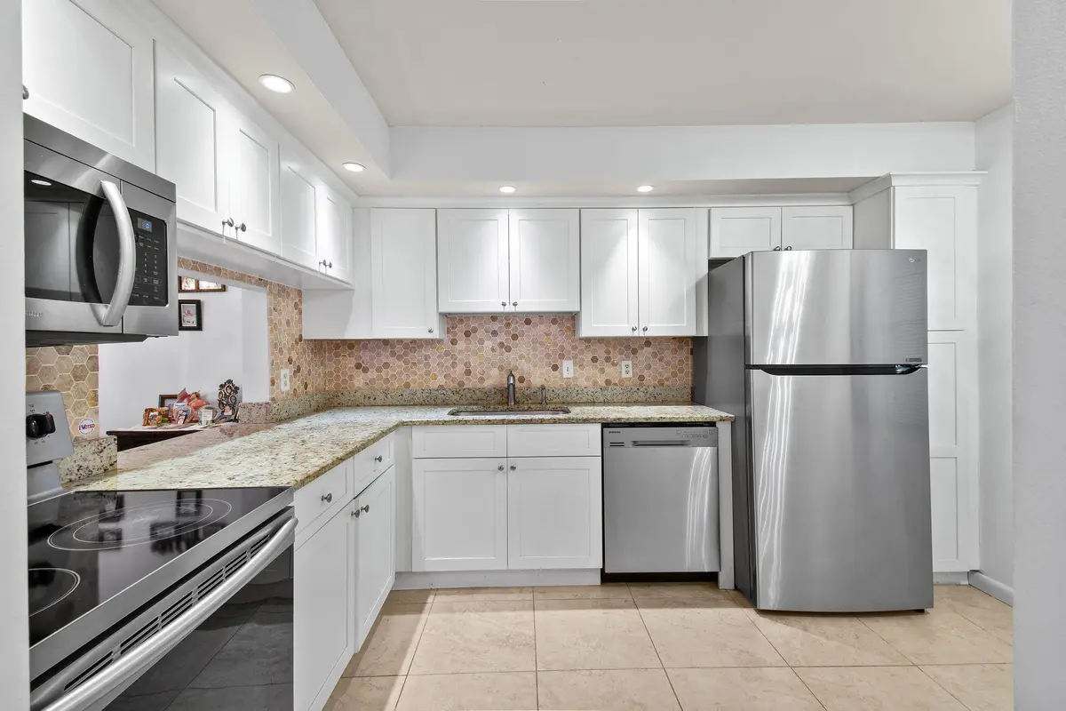 Kitchen at 140 Lake Nancy Lane 112, West Palm Beach