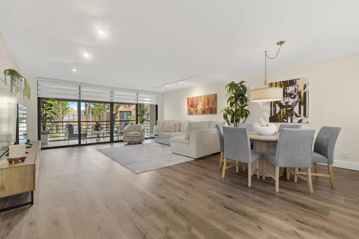 Living area at 11296 Green Lake Drive 204, Boynton Beach