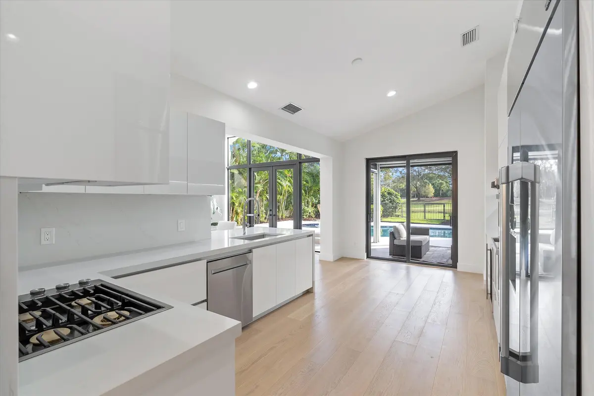 Kitchen at 13602 Verde Drive, Palm Beach Gardens