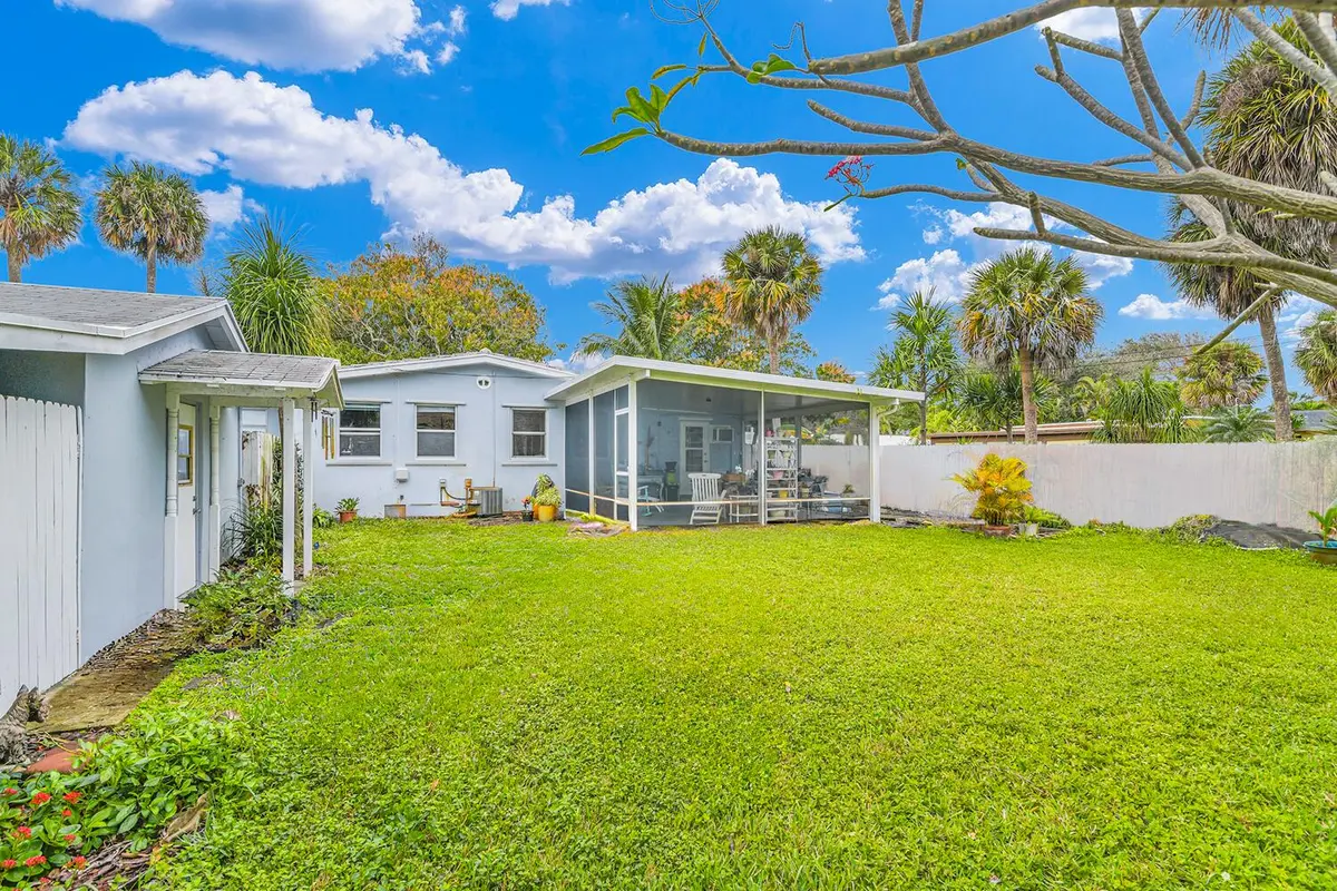 Room For a Pool at 3203 Palm Drive, Delray Beach
