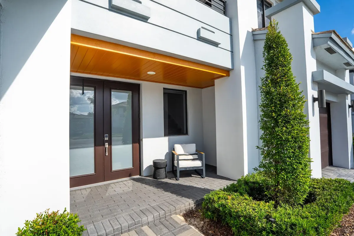 Entry porch at 10555 Cobalt Court, Parkland