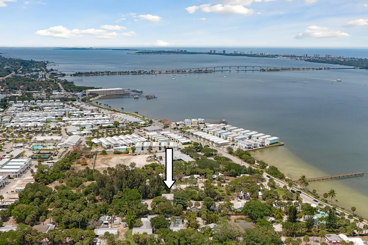 File.5 at 2172 NE Poinciana Terrace, Jensen Beach