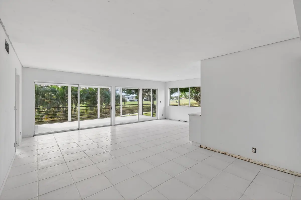 17-web-or-mls-DSC_4898 at 5771 Fairway Park Court 205, Boynton Beach