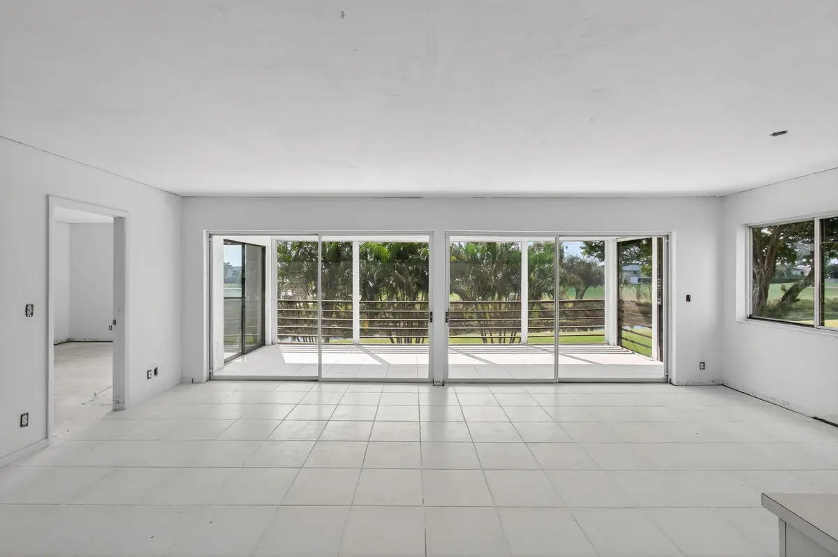 19-web-or-mls-DSC_4925 at 5771 Fairway Park Court 205, Boynton Beach