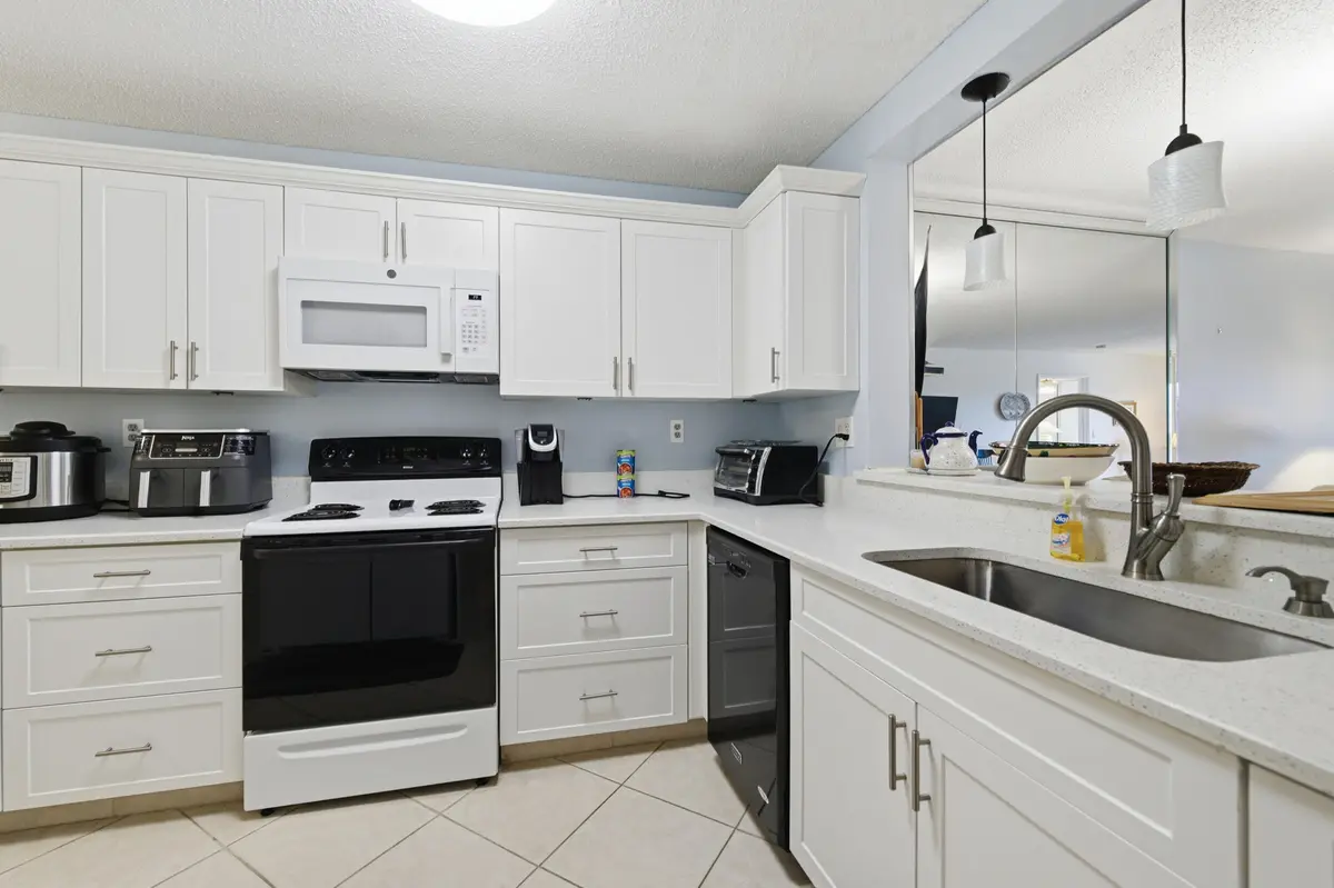 _d4s2810 at 15324 Lakes Of Delray Boulevard 105, Delray Beach