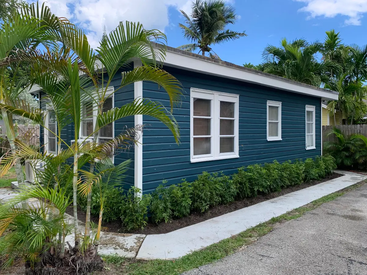 beyc6924a0e1230d4 at 211 N Ocean Breeze 1, Lake Worth Beach