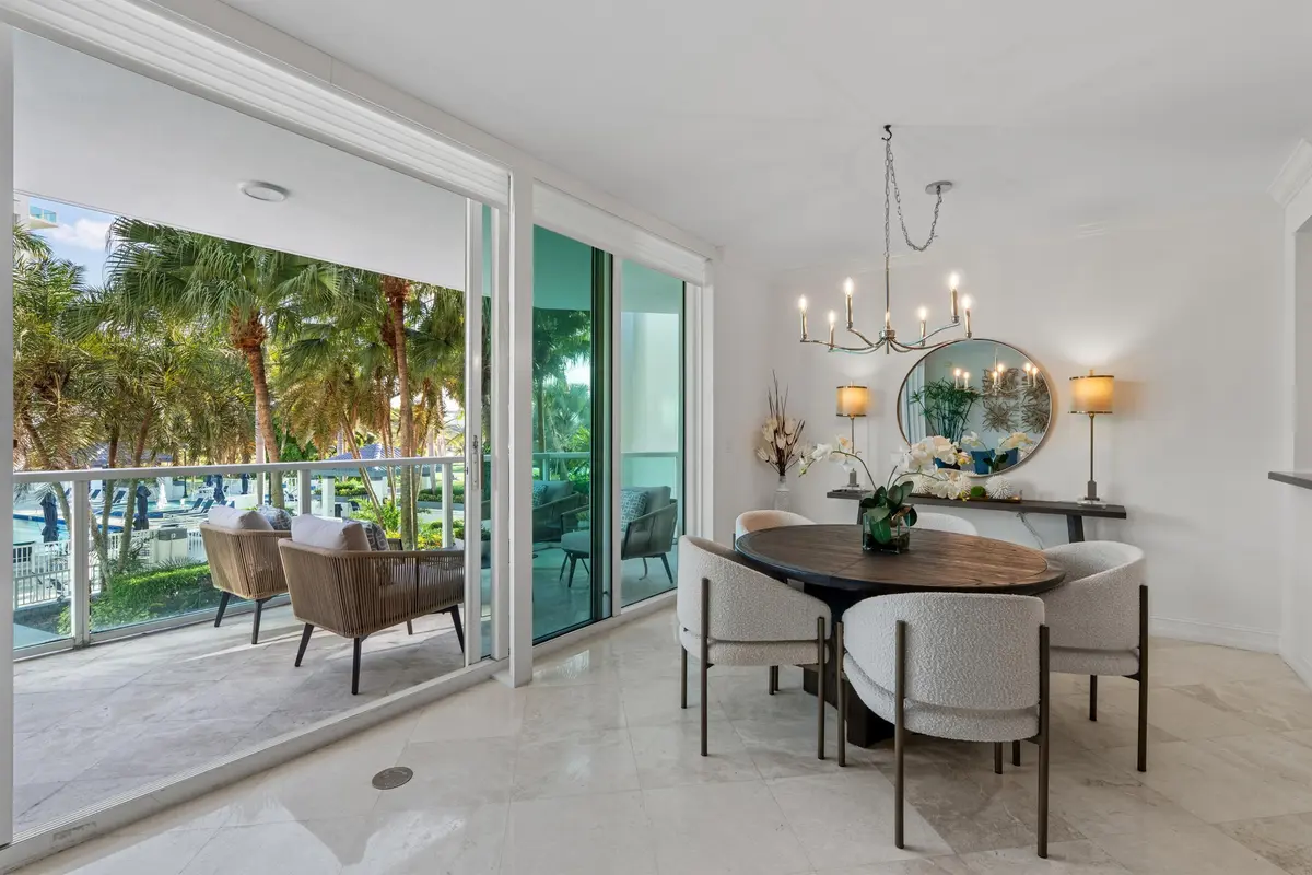 BREAKFAST_NOOK_WIDE_DT at 550 SE Mizner Boulevard B202, Boca Raton