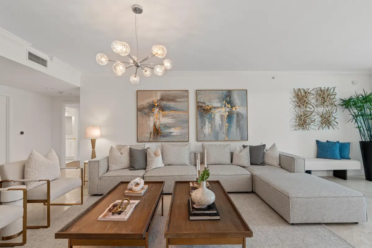 LIVING_DETAIL_STRAIGHT_DT at 550 SE Mizner Boulevard B202, Boca Raton